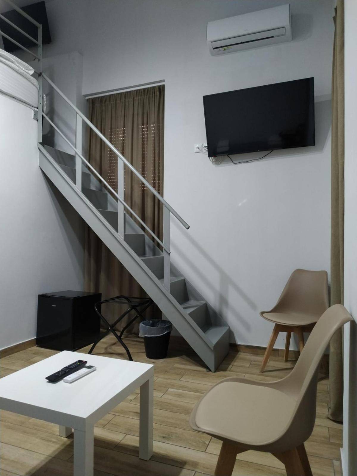 Hotel Kentrikon Chalkís Esterno foto