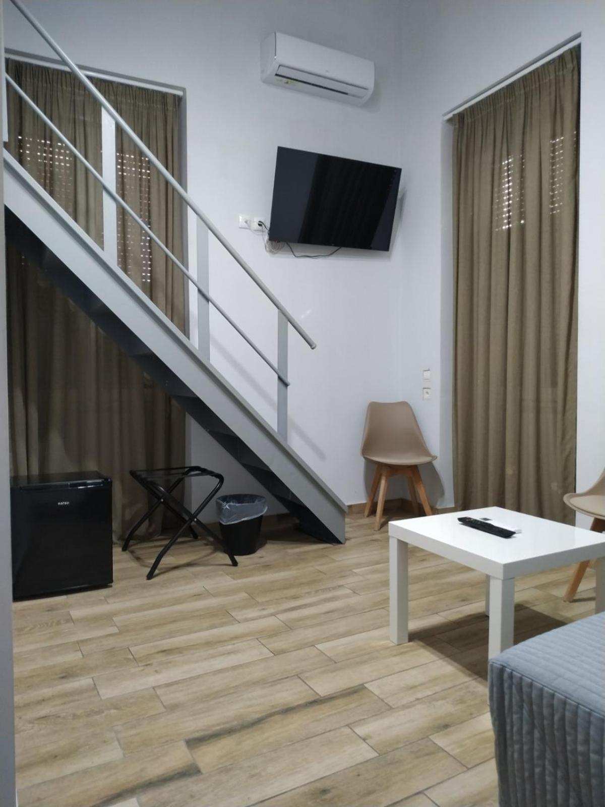Hotel Kentrikon Chalkís Esterno foto