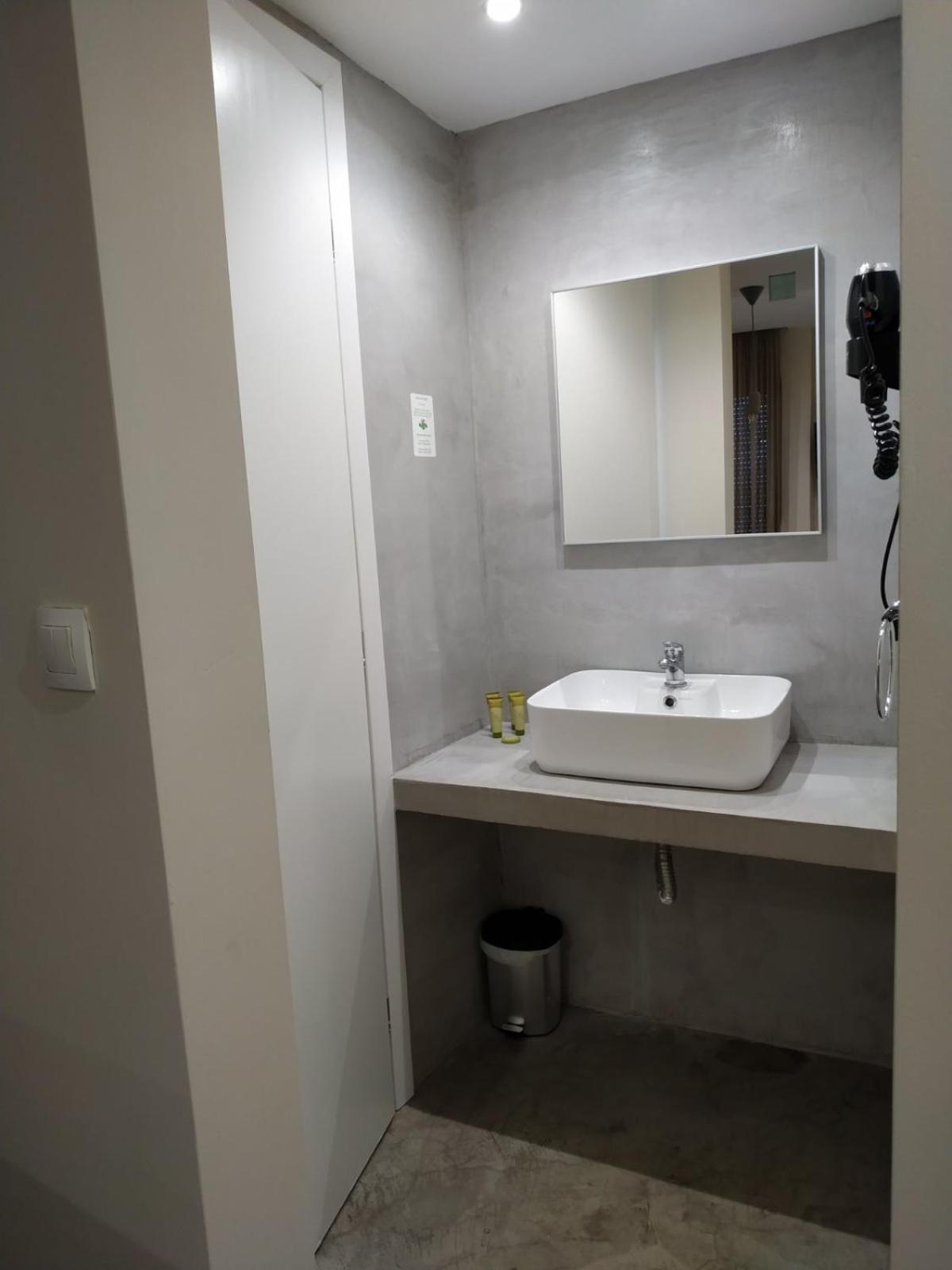 Hotel Kentrikon Chalkís Esterno foto