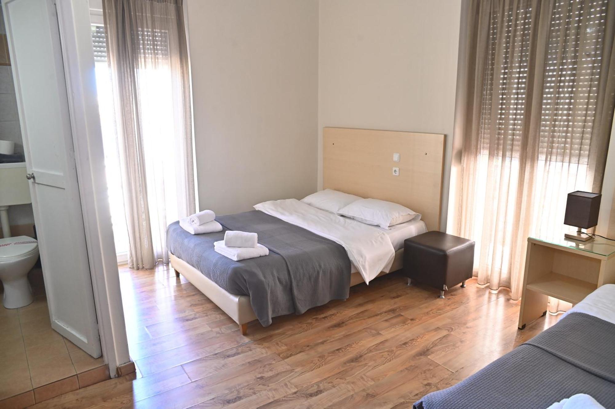 Hotel Kentrikon Chalkís Esterno foto