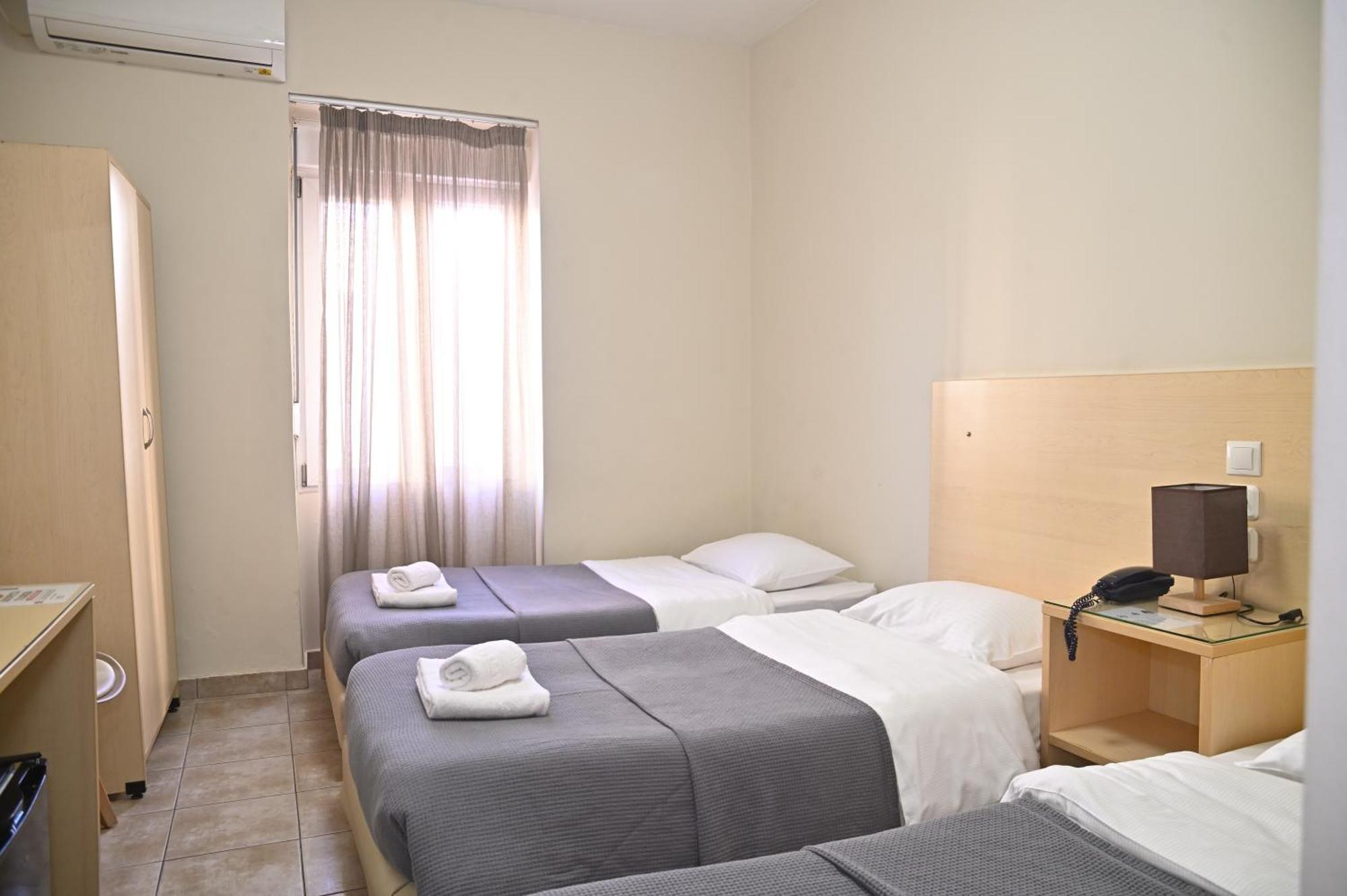 Hotel Kentrikon Chalkís Esterno foto