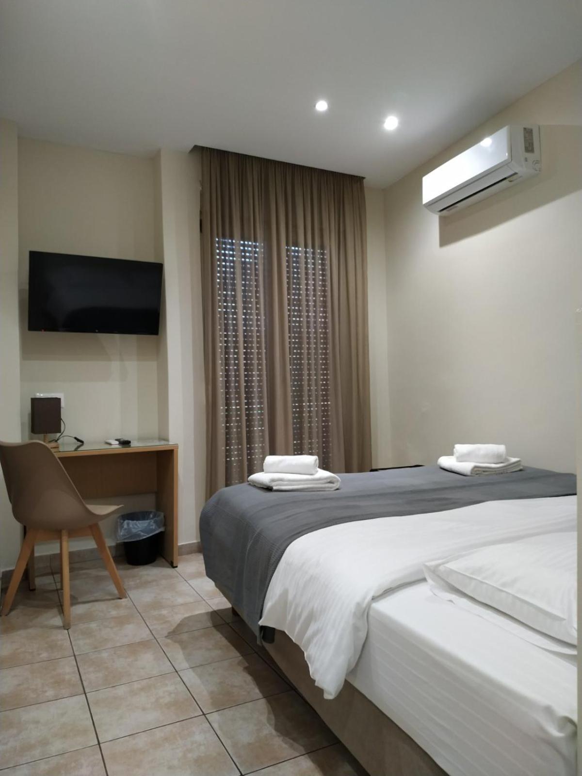 Hotel Kentrikon Chalkís Esterno foto