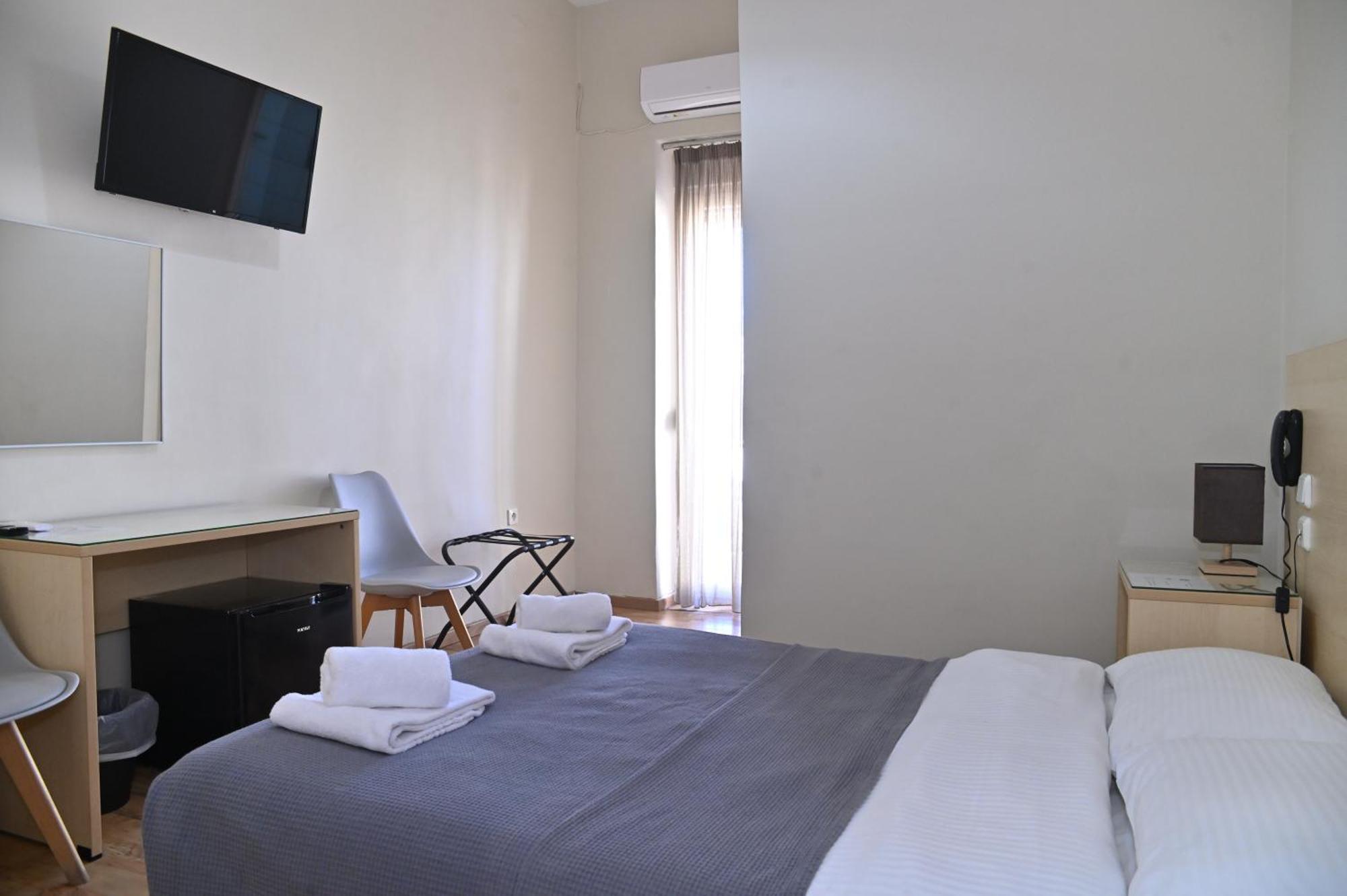 Hotel Kentrikon Chalkís Esterno foto