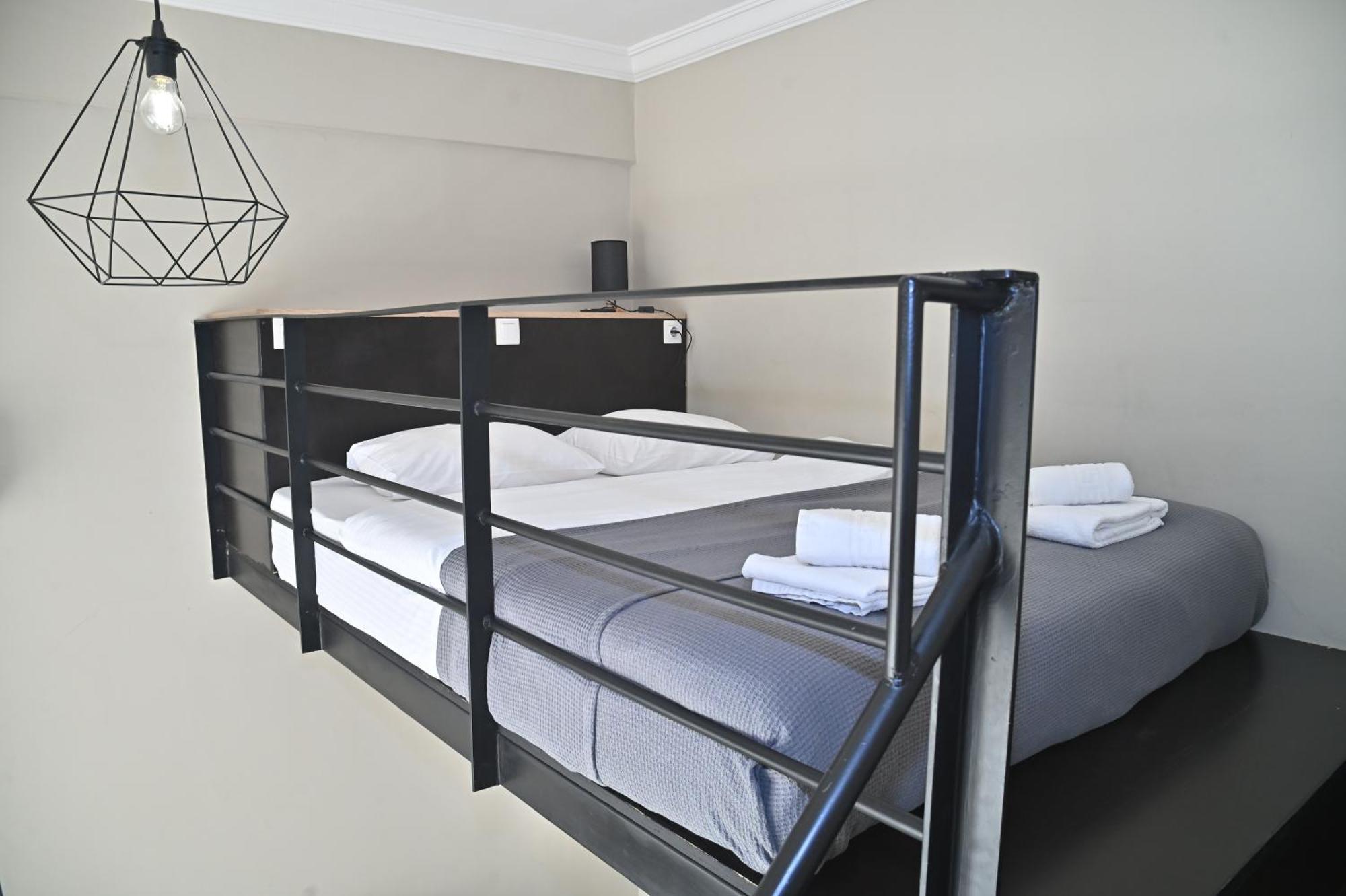 Hotel Kentrikon Chalkís Esterno foto
