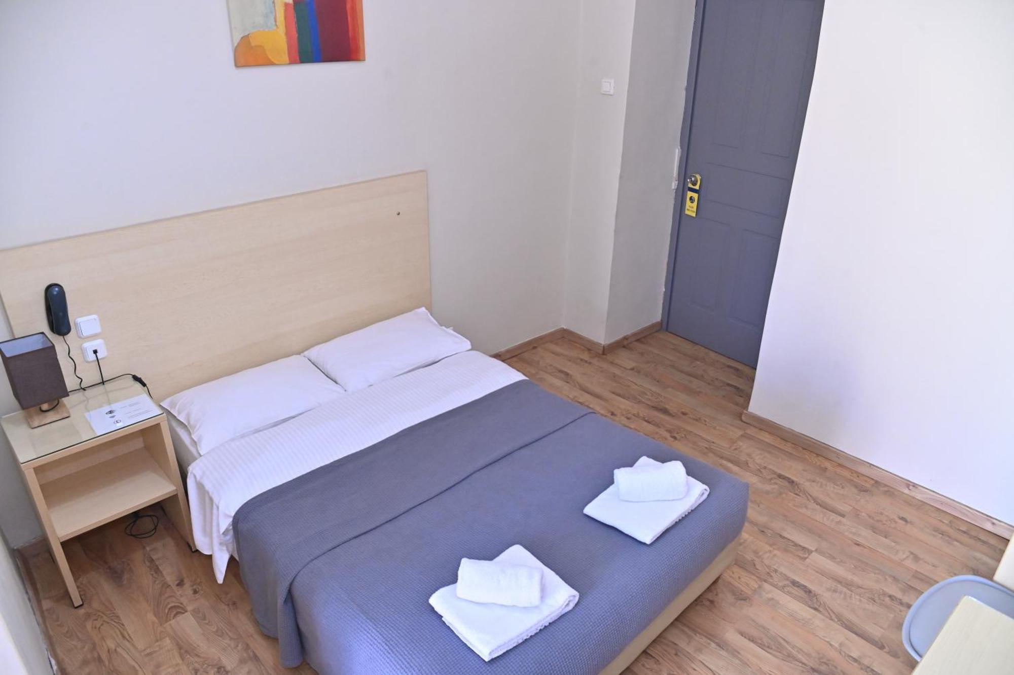 Hotel Kentrikon Chalkís Esterno foto