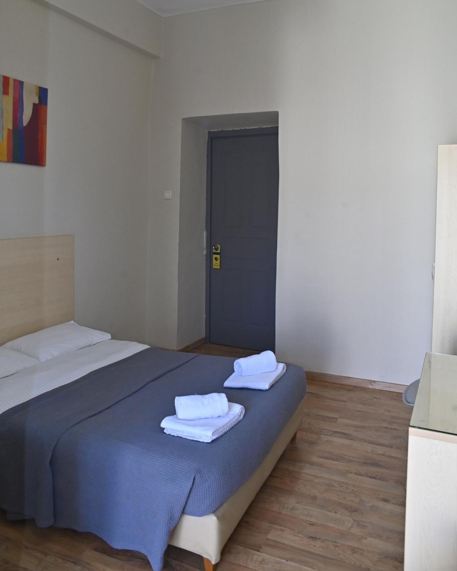 Hotel Kentrikon Chalkís Esterno foto